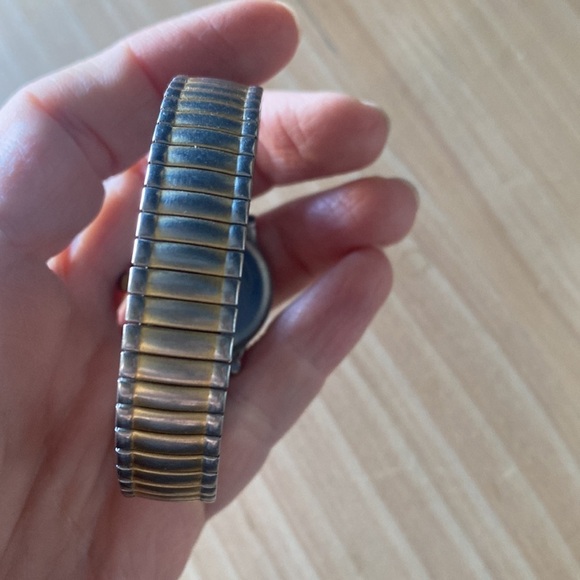 Timex indiglo water resistant watch elastic metal band - Picture 2 of 3